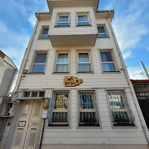  Bed and breakfast Masif House